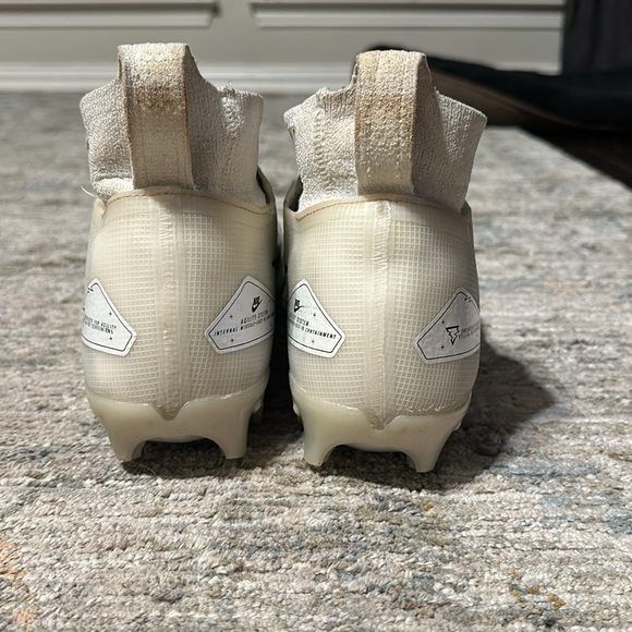 Size 11.5 men’s Nike Alpha Menace Elite 3 “White Particle Grey” - Picture 4 of 6